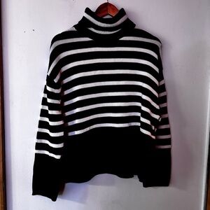 Sweater Gap Blue  & white breton stripe sz S